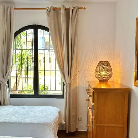 Stylish 2br With Sea View *