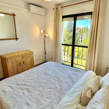 Stylish 2br With Sea View 아파트