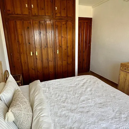 Stylish 2br With Sea View