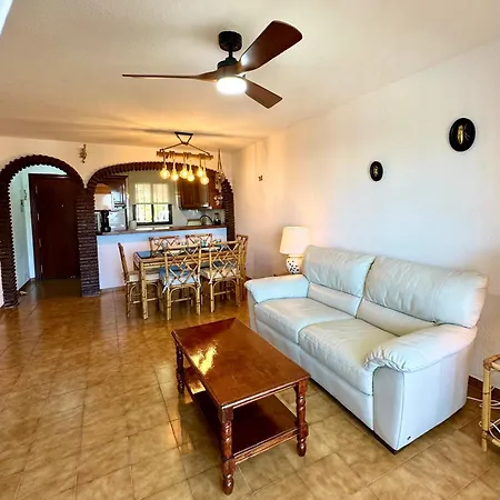 아파트 Stylish 2br With Sea View